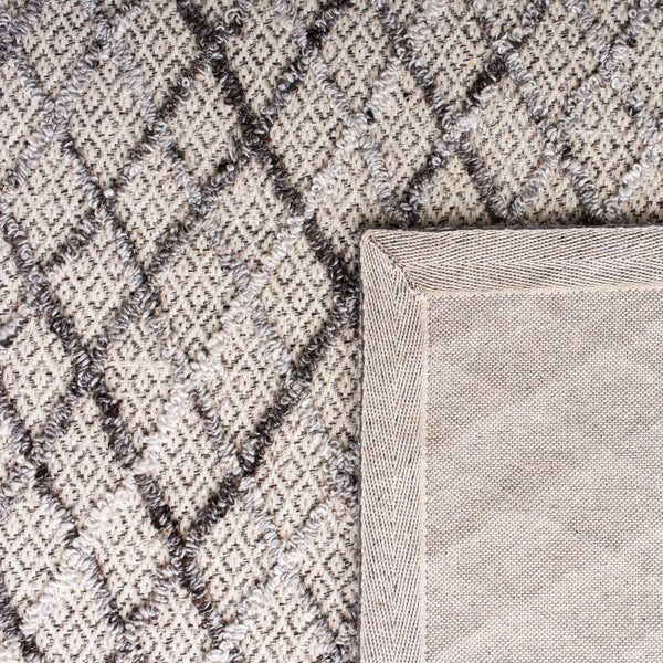 Trace 204 Contemporary Hand Tufted Wool 65%, Viscose, 25%, Nylon 10% Rug Grey / Ivory