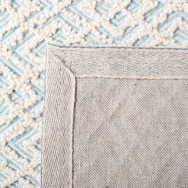 Safavieh Trace 224 Hand Tufted Pile Content: 65% Wool, 25% Viscose, 10% Nylon Rug Ivory / Blue 2'-6" x 4'