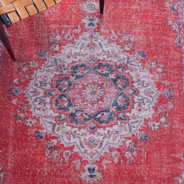 Safavieh Tucson 140 M/W S/R Power Loomed 100% Polyester Pile Traditional Rug TSN140Q-9