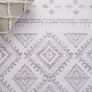 Safavieh Tucson 195 M/W S/R Power Loomed Traditional Rug Beige / Grey 9' x 12'