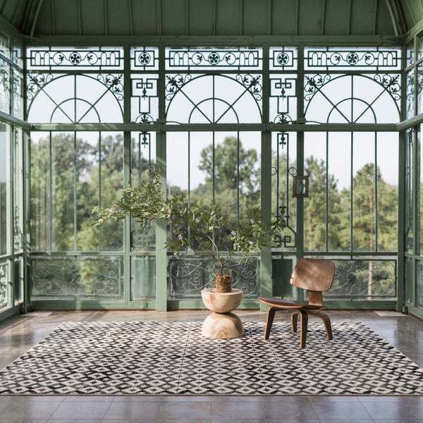 Jaipur Living Tessera by Verde Home Gem TSS03 Hand Knotted Handmade Indoor Persian Knot 6/8 Modern Rug Black 6' x 9'