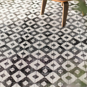 Jaipur Living Tessera by Verde Home Gem TSS03 Hand Knotted Handmade Indoor Persian Knot 6/8 Modern Rug Black 6' x 9'