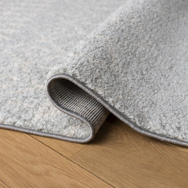 Tulum 229 Bohemian Power Loomed Polypropylene Pile Rug Light Grey / Ivory