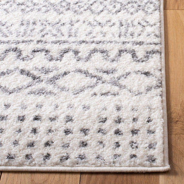 Tulum 600  Powerloomed 78 % Polypropylene + 14 % Jute + 8 % Latex Rug Ivory / Grey