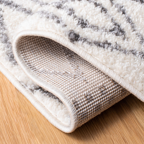 Tulum 600  Powerloomed 78 % Polypropylene + 14 % Jute + 8 % Latex Rug Ivory / Grey