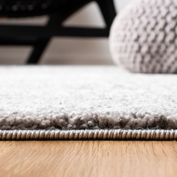 Tunisia 737 Bohemian Power Loomed 100 % Polyproplene Pile Rug Black / Ivory