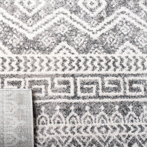 Tunisia 737 Bohemian Power Loomed 100 % Polyproplene Pile Rug Black / Ivory