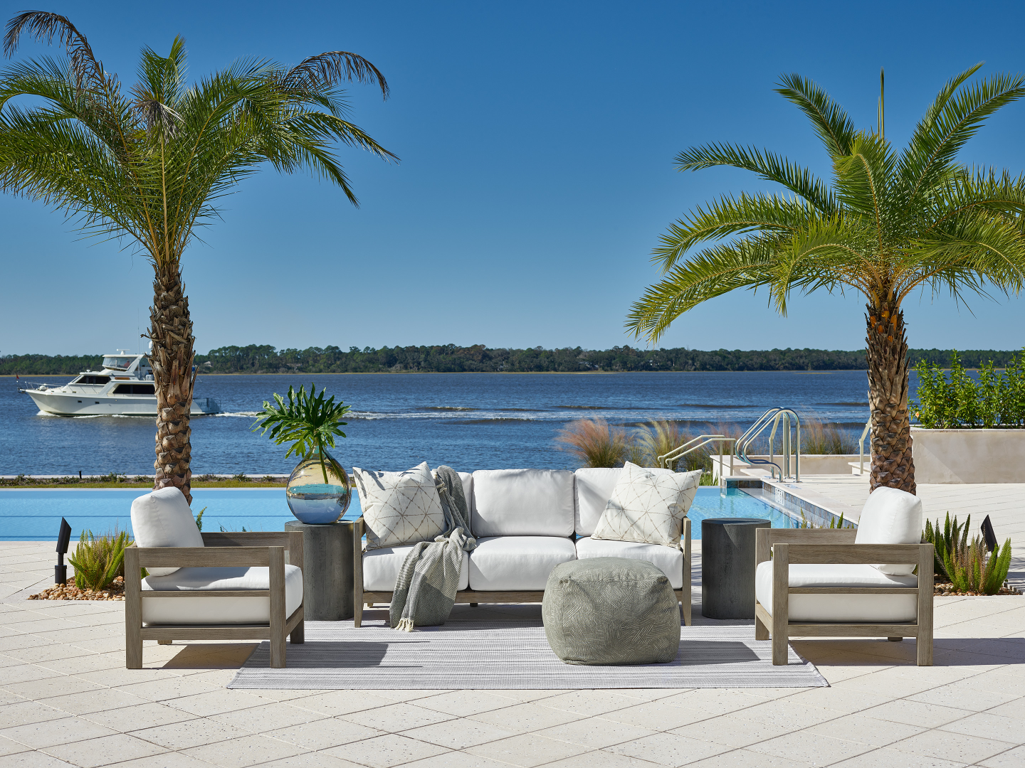 Universal Furniture Coastal Living La Jolla Outdoor Sofa