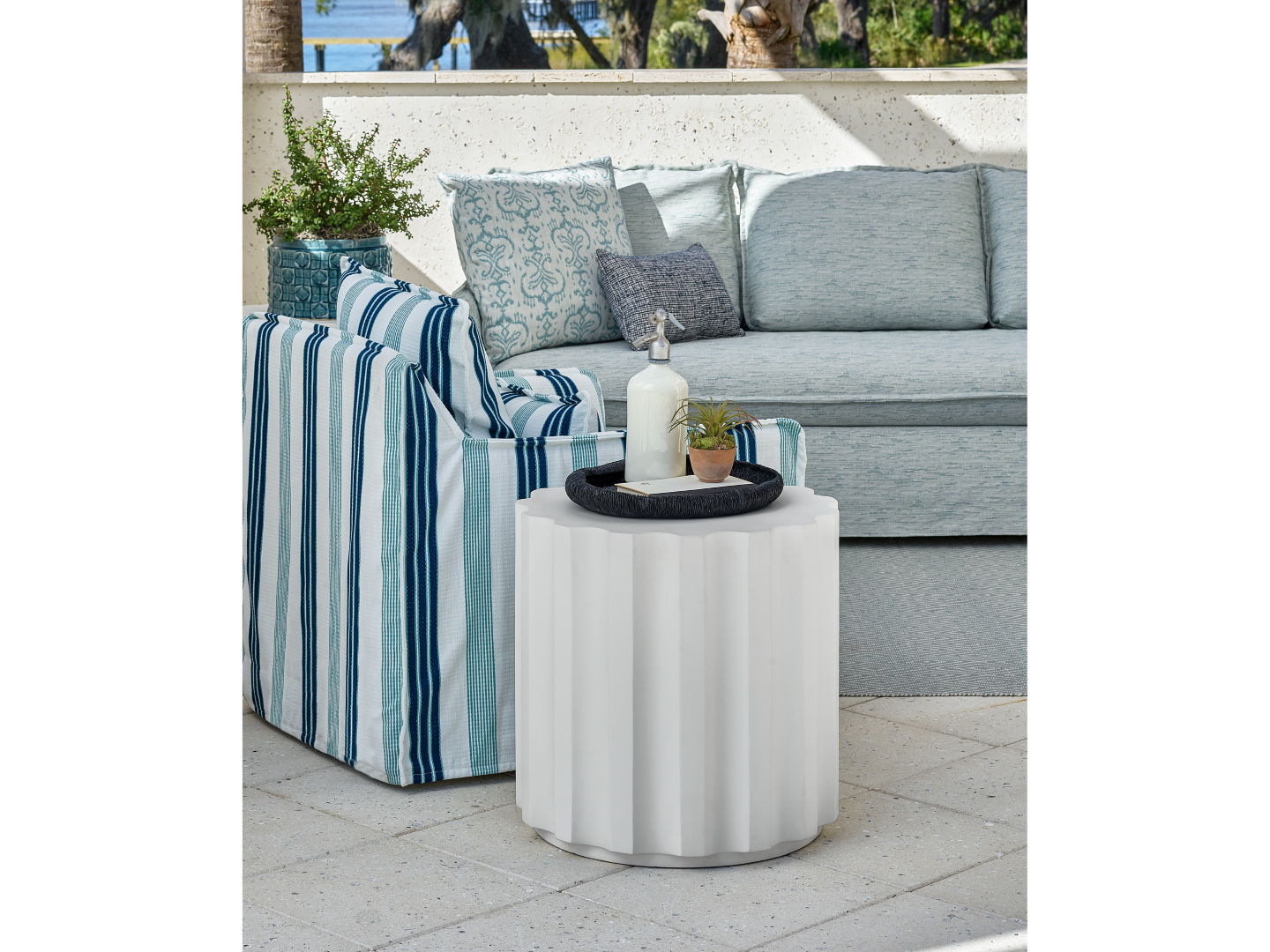 Universal Furniture Coastal Living Edisto Side Table - Thumbnail 4