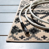 Safavieh Veranda 097 Power Loomed 87% Polypropylen/9.3% Polyester/3.7% Latex Outdoor Rug VER097-0421-26