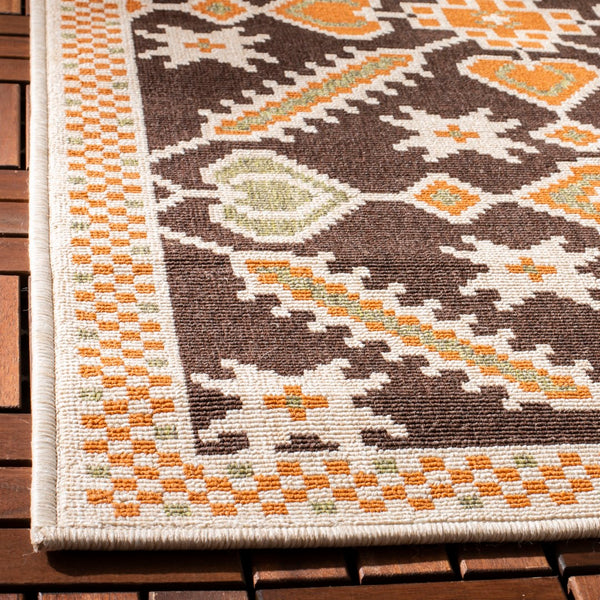 Safavieh Veranda 098 Power Loomed 87% Polypropylen/9.3% Polyester/3.7% Latex Outdoor Rug VER098-0725-4