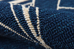 Momeni Veranda VR-70 Hand Hooked Casual Novelty Indoor/Outdoor Area Rug Navy 9' x 9' Round VERANVR-70NVY900R