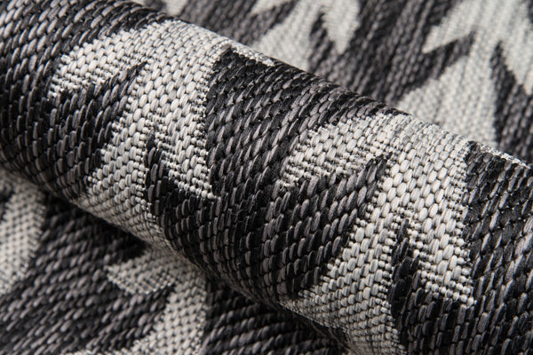 Momeni Novogratz Villa VI-02 Machine Made Contemporary Striped Indoor/Outdoor Area Rug Charcoal 9'3" x 12'6" VILLAVI-02CHR93C6