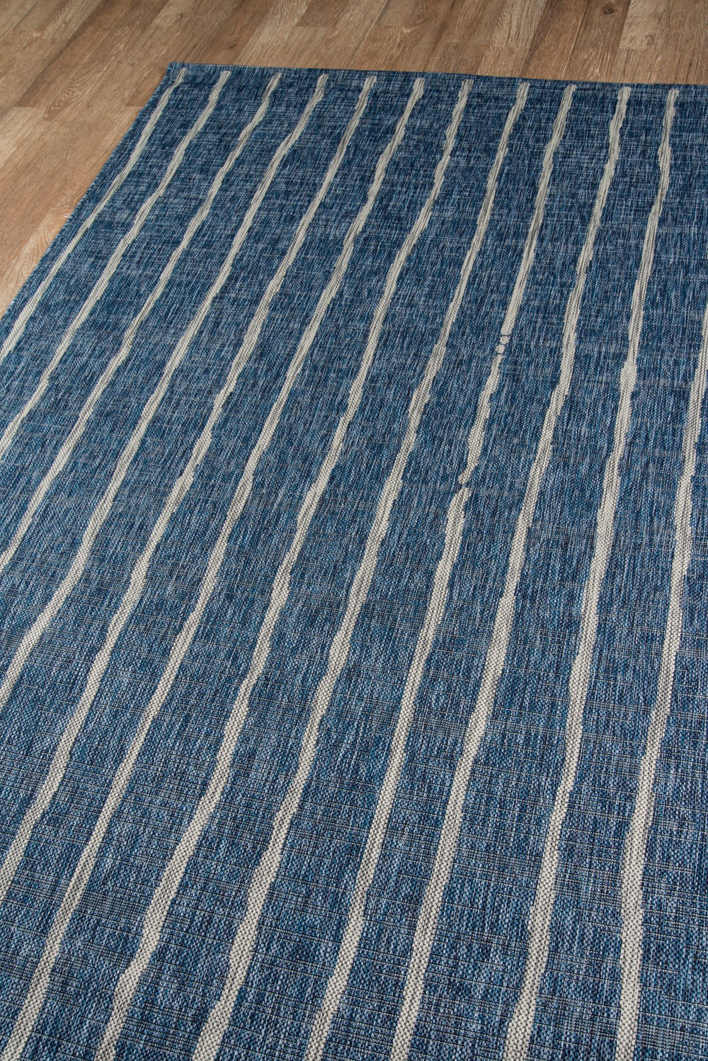 Momeni Novogratz Villa VI-03 Machine Made Contemporary Striped Indoor/Outdoor Area Rug Blue 9'3" x 12'6" VILLAVI-03BLU93C6