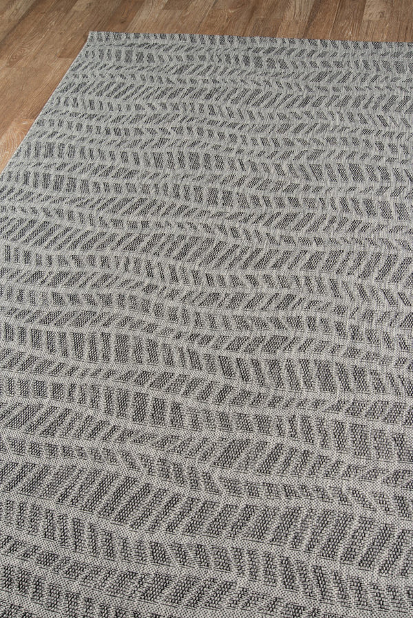 Momeni Novogratz Villa VI-05 Machine Made Contemporary Geometric Indoor/Outdoor Area Rug Grey 9'3" x 12'6" VILLAVI-05GRY93C6