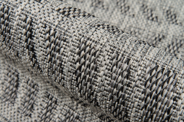 Momeni Novogratz Villa VI-05 Machine Made Contemporary Geometric Indoor/Outdoor Area Rug Grey 9'3" x 12'6" VILLAVI-05GRY93C6