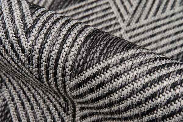 Momeni Novogratz Villa VI-06 Machine Made Contemporary Geometric Indoor/Outdoor Area Rug Charcoal 9'3" x 12'6" VILLAVI-06CHR93C6