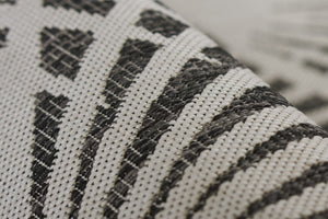 Momeni Novogratz Villa VI-14 Machine Made Transitional Leaves Indoor/Outdoor Area Rug Charcoal 9'3" x 12'6" VILLAVI-14CHR93C6