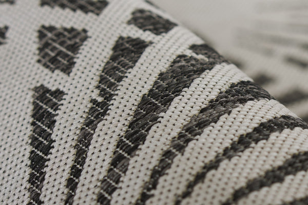 Momeni Novogratz Villa VI-14 Machine Made Transitional Leaves Indoor/Outdoor Area Rug Charcoal 9'3" x 12'6" VILLAVI-14CHR93C6