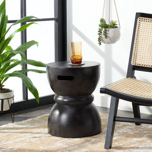 Haruki Indoor/Outdoor Modern Concrete Round 17.7 Inch H Accent Table