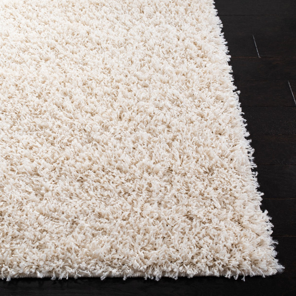 Venus Shag 500 Venus Shag 520 Shag Power Loomed 100 % Polypropylene Pile Rug Ivory