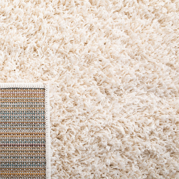 Venus Shag 500 Venus Shag 520 Shag Power Loomed 100 % Polypropylene Pile Rug Ivory