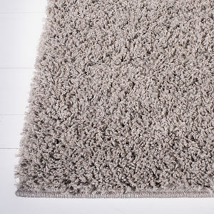 Safavieh Venus Shag 520 Power Loomed 61% Polypropylene/24% Jute/7% Polyester/8% Latex Shag & Flokati Rug VNS520E-8SQ