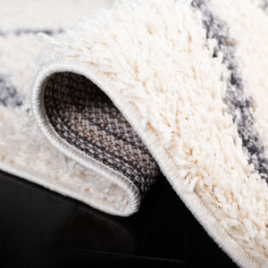 Venus Shag 600 Venus Shag 682 Shag Power Loomed 60% Polypropylene 35% Recycled Polyester 5% Latex Rug Ivory / Grey