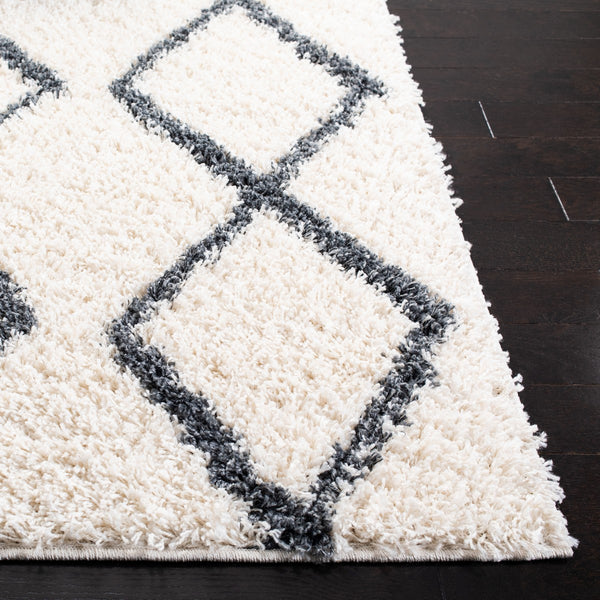 Venus Shag 600 Venus Shag 682 Shag Power Loomed 100 % Polypropylene Pile Rug Ivory / Dark Grey