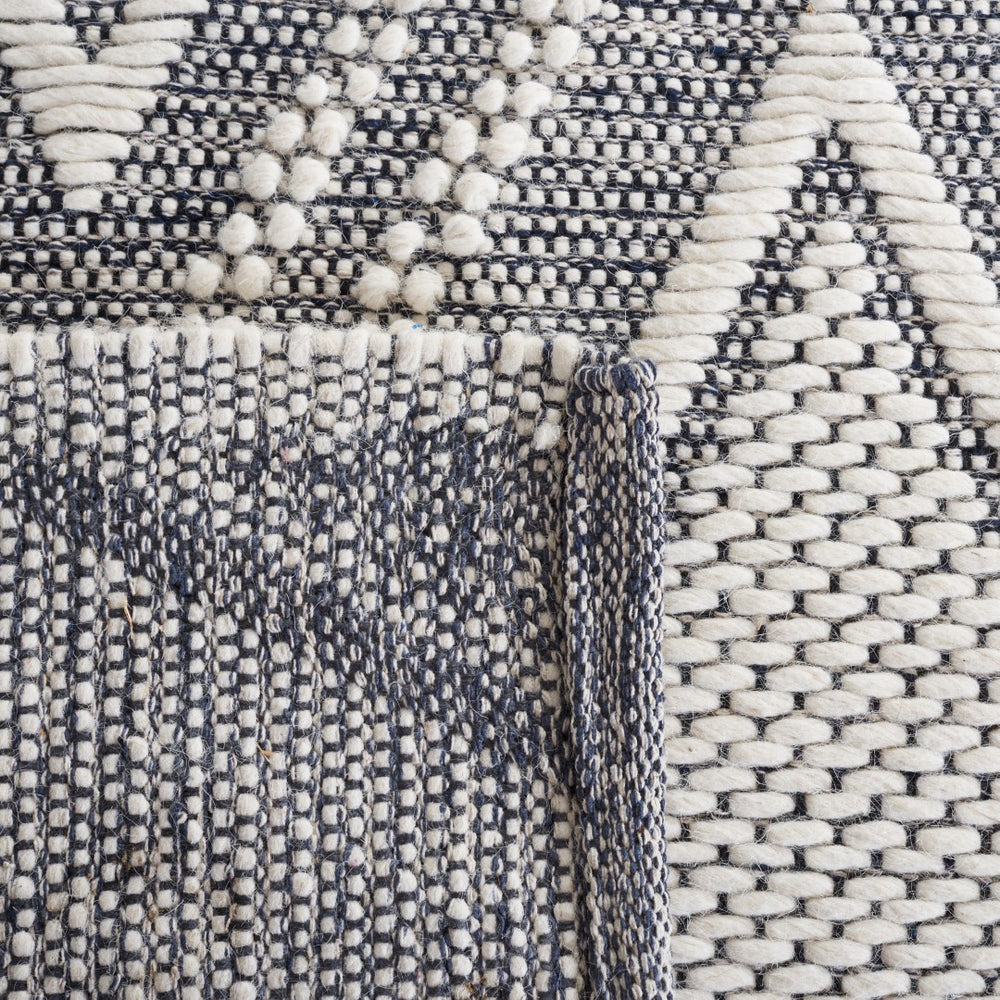 Safavieh Vermont 159 Hand Woven Wool and Cotton Bohemian Rug VRM159N-8