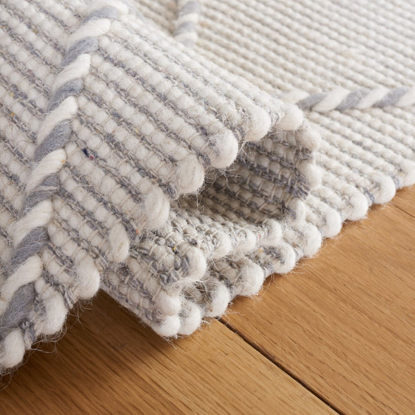 Safavieh Vermont 161 Hand Woven Wool and Cotton Bohemian Rug VRM161F-8