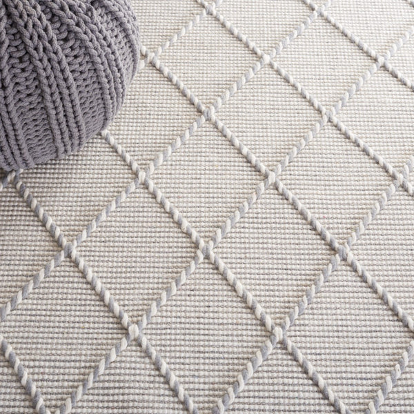 Safavieh Vermont 161 Hand Woven Wool and Cotton Bohemian Rug VRM161F-8