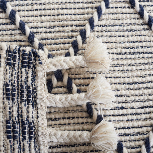 Safavieh Vermont 161 Hand Woven Wool and Cotton Bohemian Rug VRM161N-8