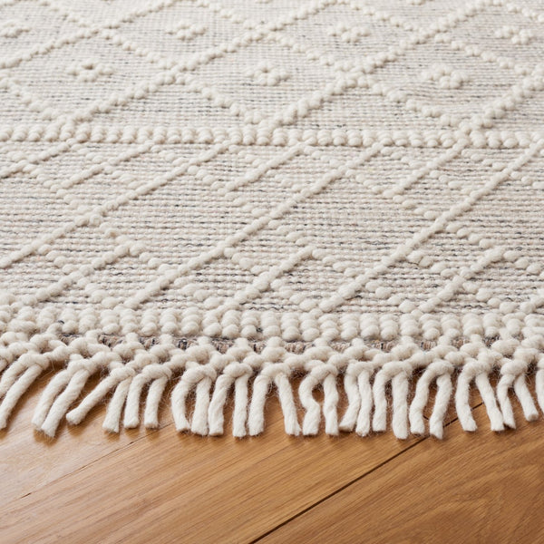 Safavieh Vermont 250 Hand Loomed 70% Wool and 30% Cotton Bohemian Rug VRM250A-6R