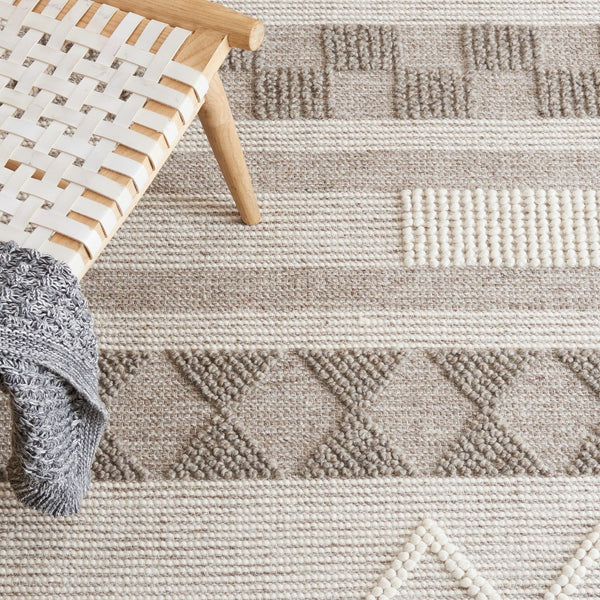 Safavieh Vermont 253 Hand Loomed 70% Wool and 30% Cotton Bohemian Rug VRM253T-5