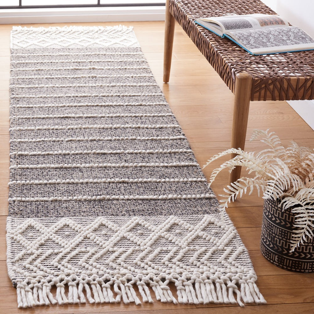 Safavieh Vermont 254 Hand Loomed 70% Wool and 30% Cotton Bohemian Rug VRM254Z-4