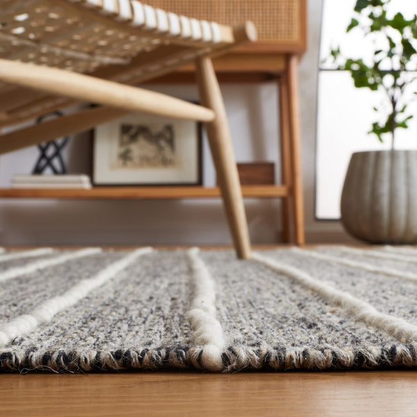 Safavieh Vermont 254 Hand Loomed 70% Wool and 30% Cotton Bohemian Rug VRM254Z-5