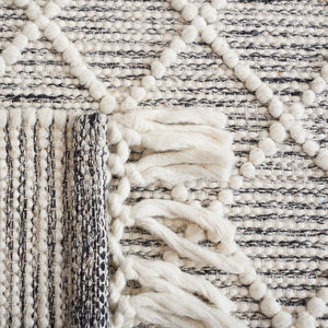 Safavieh Vermont 256 Hand Loomed 70% Wool and 30% Cotton Bohemian Rug VRM256F-5