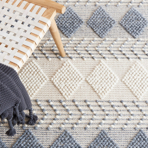 Safavieh Vermont 257 Hand Loomed 70% Wool and 30% Cotton Bohemian Rug VRM257F-5