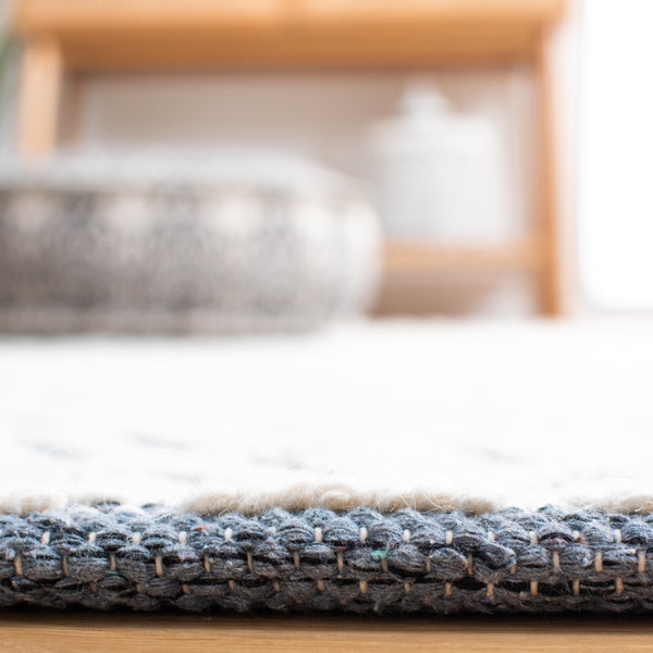 Safavieh Vermont 304 Hand Woven 100% Wool Pile Rug X22X VRM304M-5