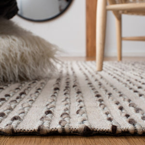 Safavieh Vermont 307 Hand Loomed 70% Nz Wool, 30% Cotton Rug X22X VRM307A-8