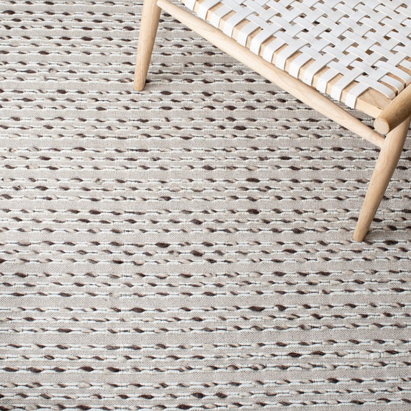 Safavieh Vermont 307 Hand Loomed 70% Nz Wool, 30% Cotton Rug X22X VRM307A-8