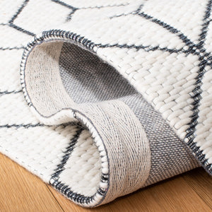 Safavieh Vermont 309 Hand Loomed 70% Nz Wool, 30% Cotton Rug X22X VRM309A-8