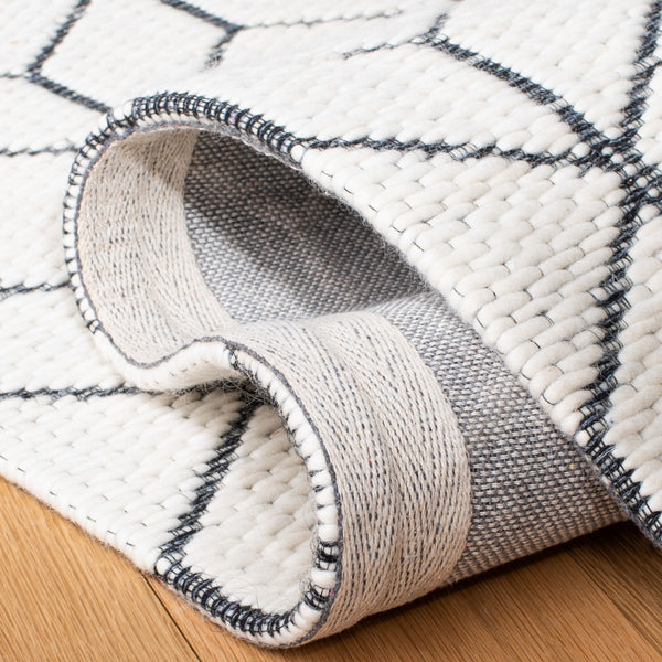 Safavieh Vermont 309 Hand Loomed 70% Nz Wool, 30% Cotton Rug X22X VRM309A-8