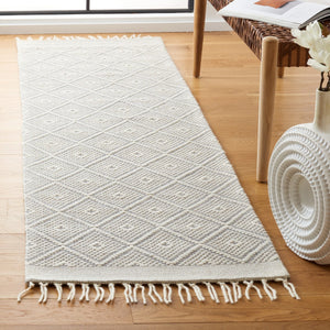 Safavieh Vermont 311 Hand Loomed 70% Nz Wool, 30% Cotton Rug X22X VRM311A-8