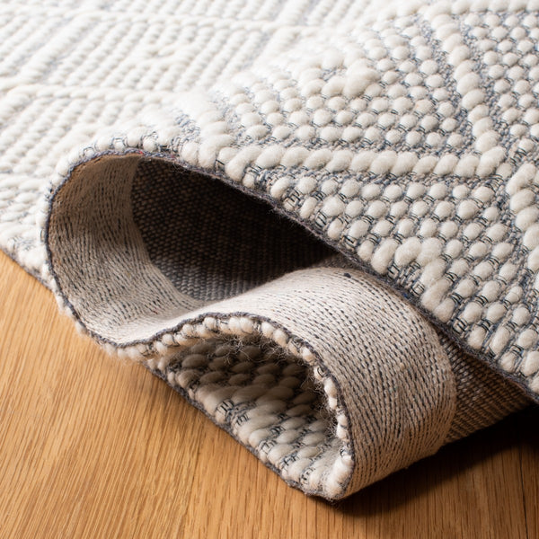 Safavieh Vermont 311 Hand Loomed 70% Nz Wool, 30% Cotton Rug X22X VRM311A-8