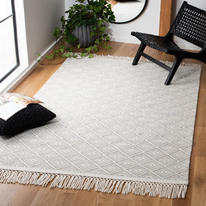 Safavieh Vermont 311 Hand Loomed 70% Nz Wool, 30% Cotton Rug X22X VRM311A-8
