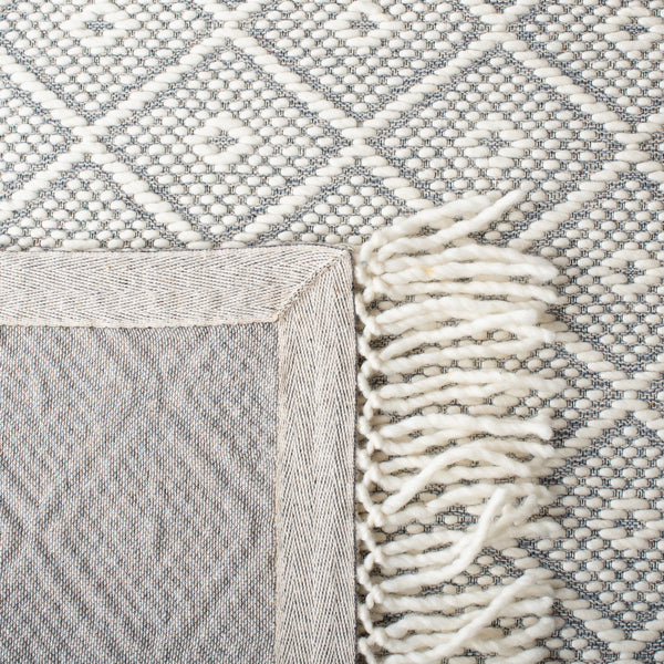 Safavieh Vermont 311 Hand Loomed 70% Nz Wool, 30% Cotton Rug X22X VRM311A-8