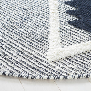 Safavieh Vermont Woollen Dhurry (Hand-Loomed) 60% Wool 40% Cotton Rug Black / Ivory VRM602H-6R