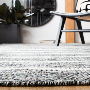 Vermont 802 Hand Tufted 80% Wool, 20% Cotton Rug Black / Ivory 80% WOOL, 20% COTTON VRM802Z-5